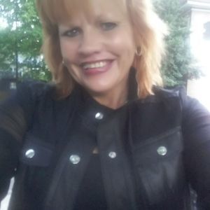 Meet your Posher, Lonette